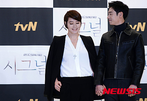 [시그널] 조진웅 김혜수 케미 vs 이제훈 김혜수 케미 더 끌리는 조합은? | 인스티즈