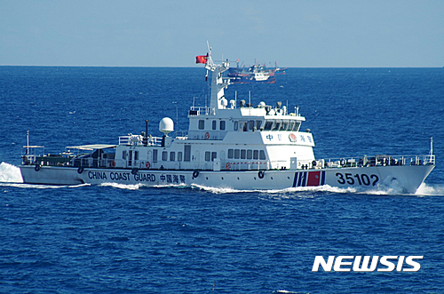 중국 해경선 4척, 센카쿠 열도 주변 일본영해 또 침범 도발