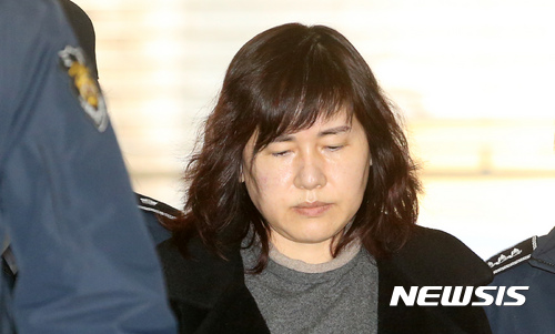 [속보]이인성, '정유라 학사 비리' 징역 1년·집유 2년···석방