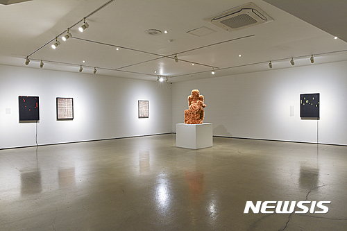 【서울=뉴시스】라이언 갠더 첫 한국전이 갤러리 현대에서 열린다.