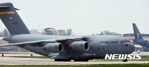 【서울=뉴시스】 미군 대형수송기 C-17 글로브마스터.