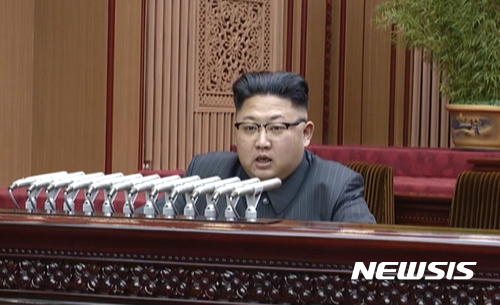 미 상원, 북한과 금융거래 제재법 발의···"핵개발 중단해야 개성공단 재개" 