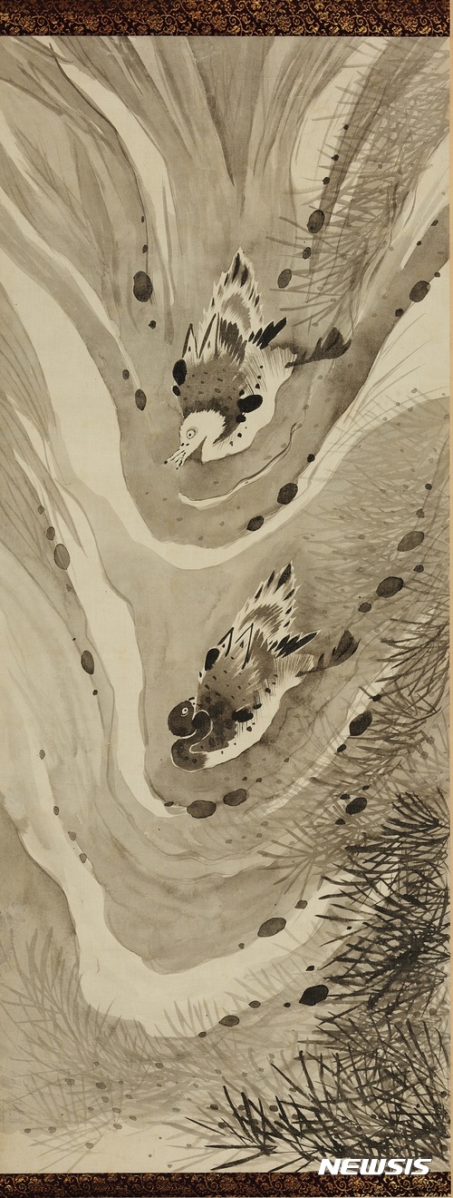 【서울=뉴시스】 새, 홍세섭(1832~1884), 조선 19세기, 비단에 먹, 119.7×47.9㎝