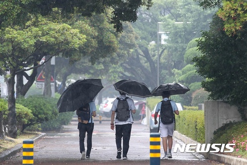 휴일 전국 흐리고 비…서울 최대 150㎜ 폭우