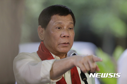 필리핀 교육부 장관 "고교생 대상 조사, '마약과의 전쟁' 일환 아냐" 