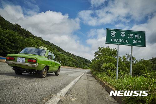 【서울=뉴시스】 영화 '택시운전사'의 한 장면. photo@newsis.com /쇼박스 제공