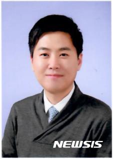 associate_pic