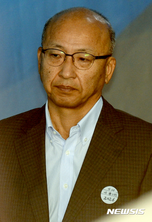 associate_pic4
