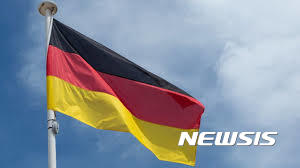 【서울=뉴시스】파이낸셜타임스(FT)의 보도에 따르면 독일 연방통계청(Destatis)은 7일(현지시간) 독일의 7월 산업생산(계절조정치)이 전달대비 0.0% 증가했다고 발표했다. 앞서 지난 6월 독일의 산업생산은 -1.1%를 기록했었다. 2017.09.07.