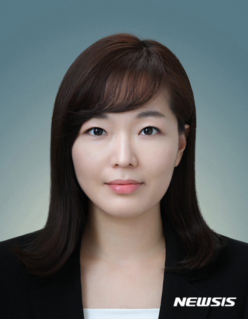 associate_pic4