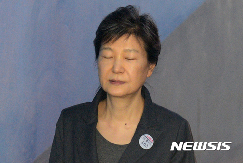 [단독]일본 "징용재판 방치땐 양국 파탄날 것"…박근혜 압박