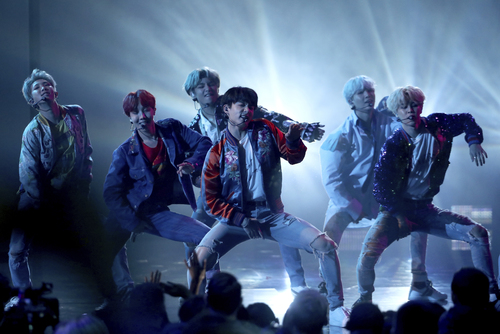BTS performs &quot;DNA&quot; at the American Music Awards at the Microsoft Theater on Sunday, Nov. 19, 2017, in Los Angeles. (Photo by Matt Sayles/Invision/AP)