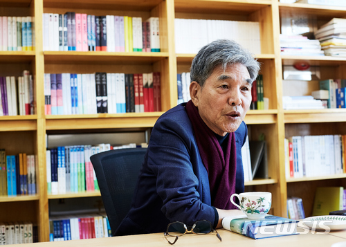 [신효령의 BOOK소리]박범신 "소설가로 45년, 고단한 아나키스트 길"