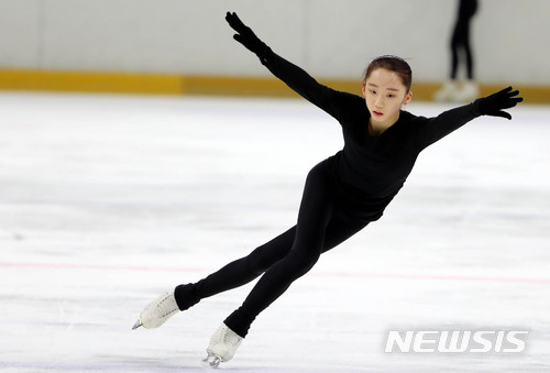 김예림, 생애 첫 주니어 그랑프리 메달…3차 대회 은메달