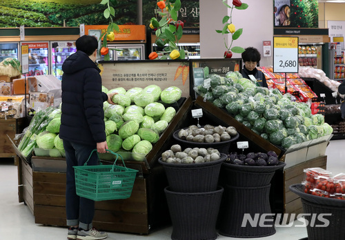 [2보]곡물 가격 상승률 역대최대…4월 소비자물가 1.6%↑