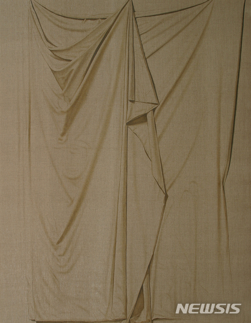 【서울=뉴시스】 박장년 회고전, 마포 77-2. Hemp Cloth 77-2,130.3x 97cm 생마포, 유채, 1977