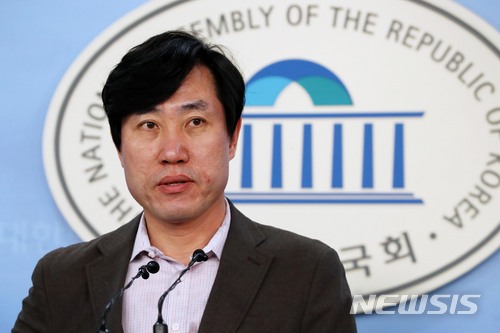 하태경, 한국당 겨냥 "반공깃발 휘날리는 정당, 문 닫아야"