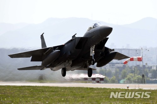 【서울=뉴시스】 공군 F-15K 전투기. (뉴시스DB)