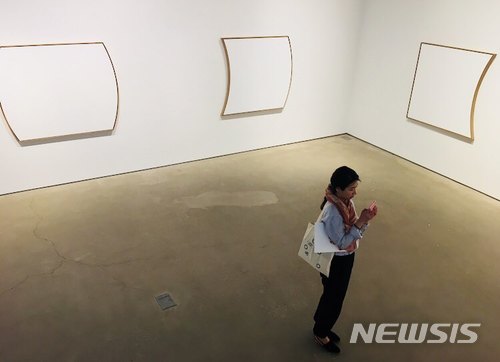 【서울=뉴시스】 리안갤러리에서 미국작가 제이콥 카세이의 신작전이 열리고 있다.
