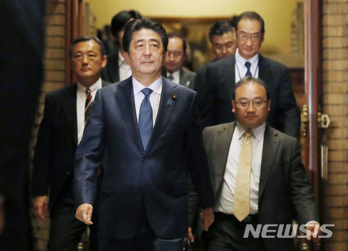 日집권여당, 오키나와지사 선거에 총력전