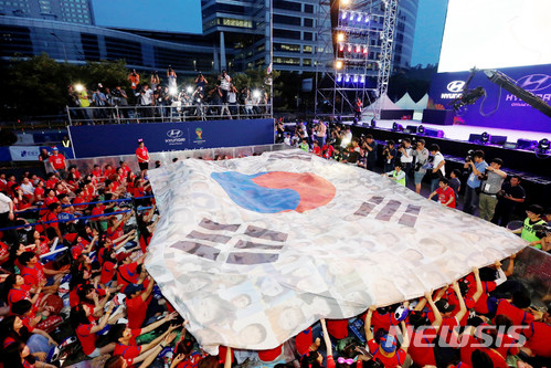 '대~한민국'…서울·광화문광장서 월드컵 거리응원
