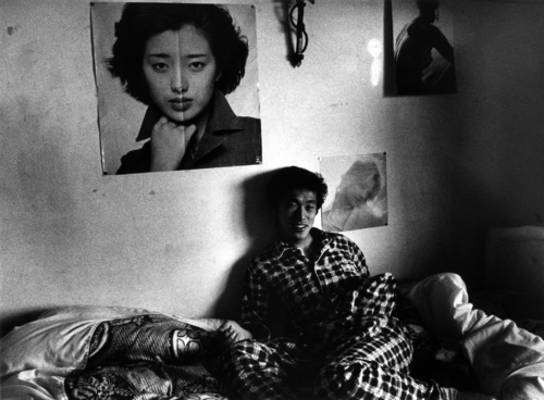ⓒ이시우치 미야코, 아파트 #7, 젤라틴 실버 프린트, 40.6×50.8cm, 1978