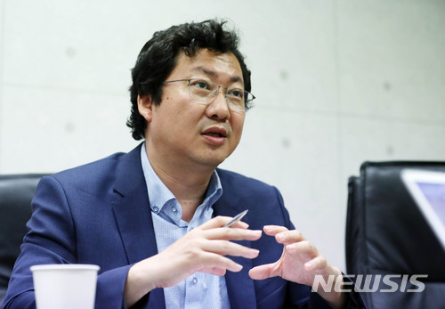 【서울=뉴시스】홍효식 기자 = 신약 개발회사 '올릭스' 이동기 대표가 지난 25일 오후 서울 영등포구 여의도동 IFG파트너스 회의실에서 뉴시스와 인터뷰를 하고 있다. 2018.06.27. yesphoto@newsis.com