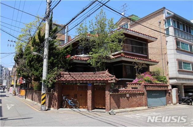 서울 단독주택 가격 급등…아파트 규제 탓?