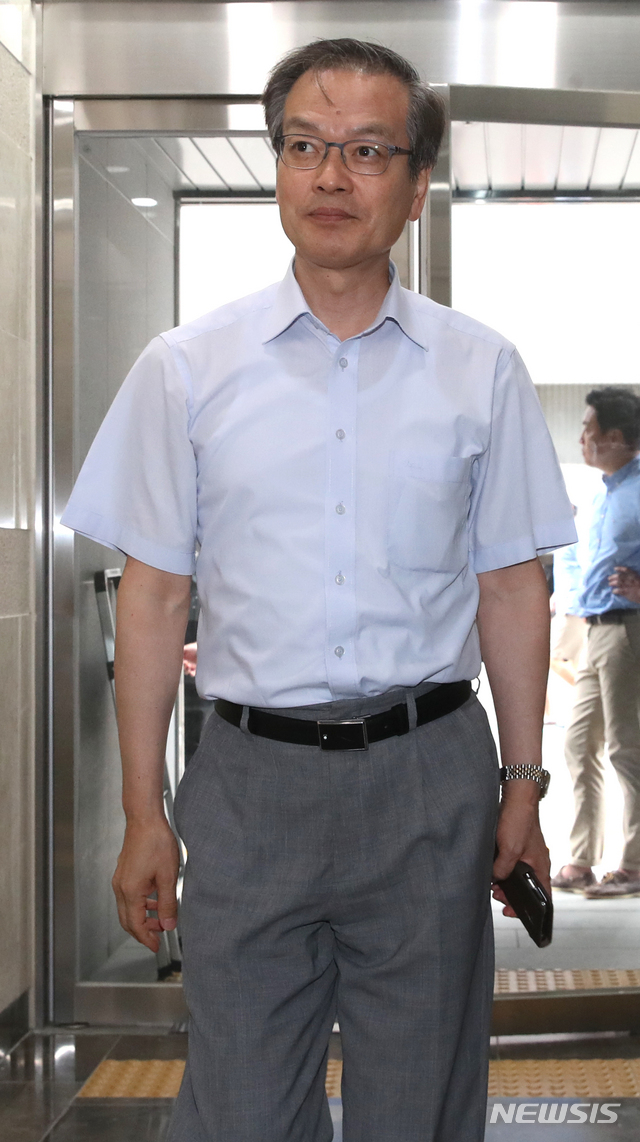 associate_pic4