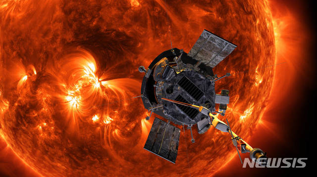 【서울=뉴시스】 미 항공우주국(NASA·나사)은 11일 오전 플로리다 케이프 커내버럴 공군기지에서 태양 탐사선 ' 파커솔라프로브( Parker Solar Probe)'를 발사한다고 밝혔다. 사진은 나사가 홈페이지를 통해 공개한 파커솔라프로브의 모습.(출처: 나사 홈페이지) 2018.8.11
