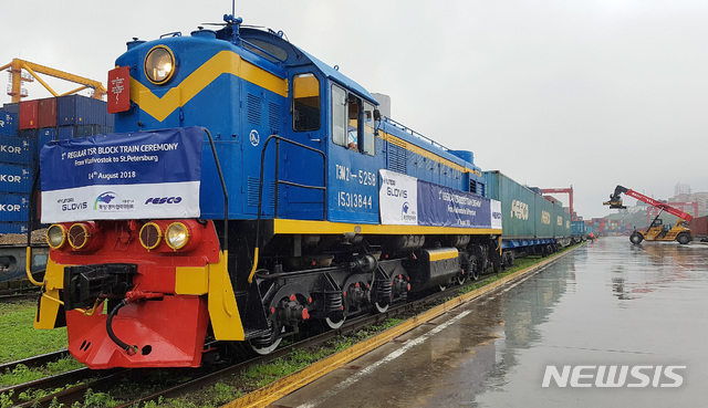 러시아 극동~극서 구간 정기 급행 화물열차 운행하는 현대글로비스. (사진 = 현대글로비스 제공)
