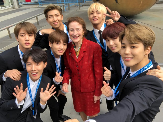 【서울=뉴시스】 헨리에타 포어 UNICEF 총재·방탄소년단 멤버들. 2018.09.25. (사진 = UNICEF 트위터)    