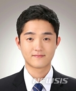 associate_pic