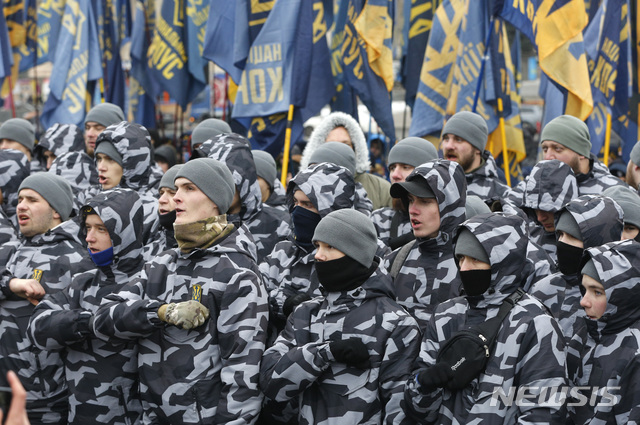 우크라이나, 군함 나포로 선포 계엄령 1개월 만에 해제