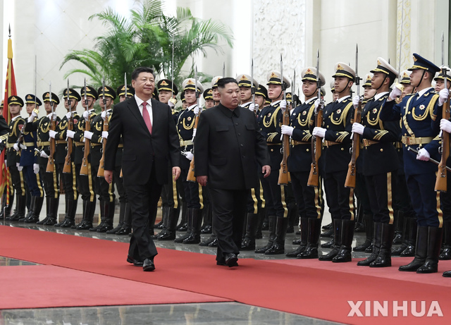 【베이징=신화/뉴시스】 김정은 북한 국무위원장은 8일 중국 베이징을 방문해 시진핑 국가주석과 정상회담을 가졌다. 2019.01.10