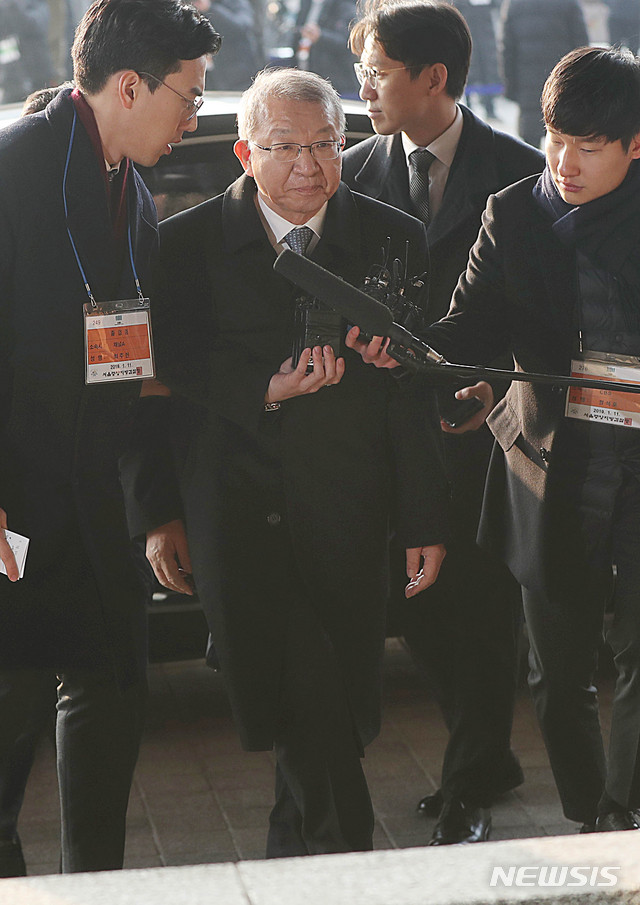 associate_pic4