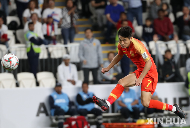 (190111) -- ABU DHABI, Jan. 11, 2019 (Xinhua) -- Wu Lei of China shoots during the 2019 AFC Asian Cup UAE 2019 group C match between China and the Philippines in Abu Dhabi, the United Arab Emirates (UAE), Jan. 11, 2019. China won 3-0. (Xinhua/Li Gang)