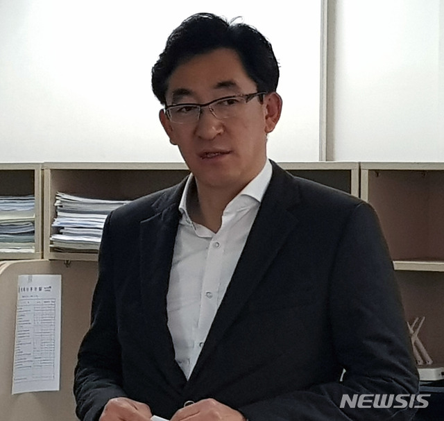 【대전=뉴시스】조명휘 기자 = 한선희 대전시 문화체육관광국장이 20일 오전 시청 기자실에서 2019대통령배 아마추어 e스포츠 대회 선정과 관련해 회견을 하고 있다. 2019.02.20. joemedia@newsis.com