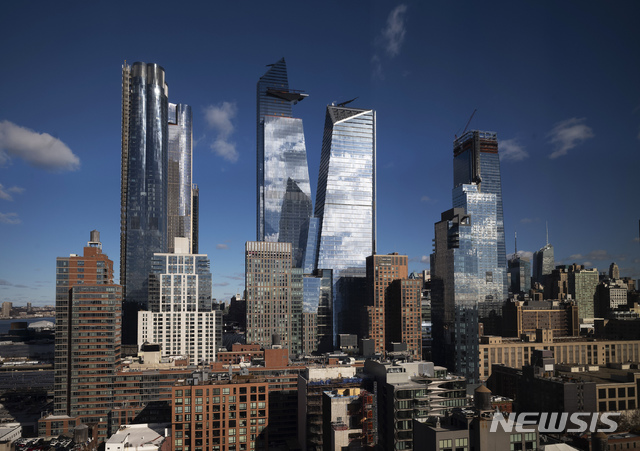 【맨해튼=AP/뉴시스】2018년 12월4일(현지시간) 미국 뉴욕 맨해튼 서쪽의 허드슨 야드의 고층빌딩들. 2020.01.14.