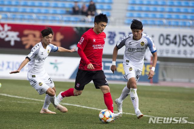 상주상무 경기 모습 (사진=상주상무프로축구단 제공)