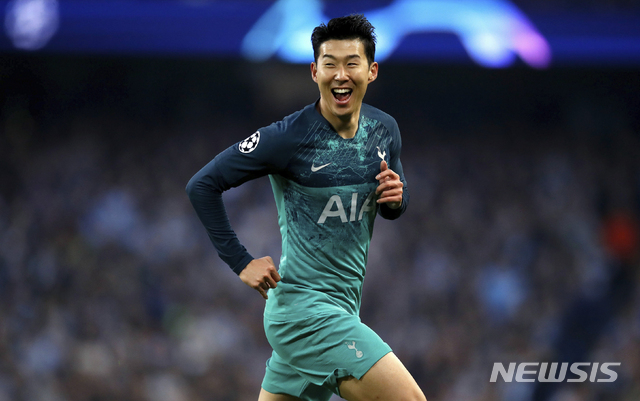 Tottenham Hotspur&#039;s Son Heung-min celebrates scoring his side&#039;s second goal of the game against Tottenham Hotspur, during the Champions League quarterfinal, second leg, soccer match between Manchester City and Tottenham Hotspur at the Etihad Stadium in Manchester, England, Wednesday, April 17, 2019. ( Martin Rickett / PA via AP)