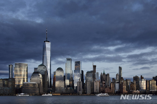 【뉴욕=AP/뉴시스】지난해 12월28일 촬영한 뉴욕 맨해튼의 모습. 2019.06.19