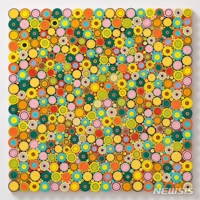 【서울=뉴시스】2019 아티커버리 TOP1 권봄이 작가의 Circulation(27), 2019, 종이, 80×80×5cm