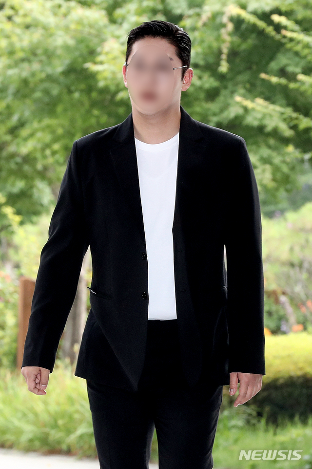 associate_pic