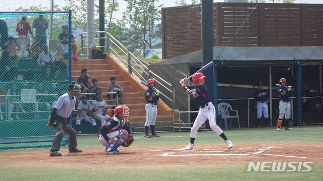 【보은=뉴시스】지난 6월 충북 보은에서 열린 2019 2차 유소년 야구대회 경기 모습.(사진=보은군 제공) photo@newsis.com