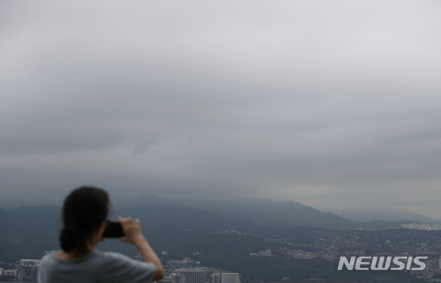 울산 흐리고 비…강풍 주의