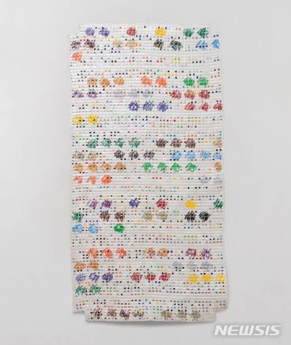 【서울=뉴시스】양주혜 Untitled, acrylic, oil pastel on quilt214 x 114 cm2019