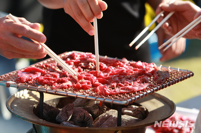 【광양=뉴시스】 맛깔스러운 광양전통숯불구이. photo@newsis.com