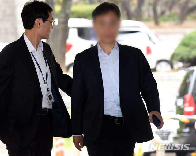 associate_pic4