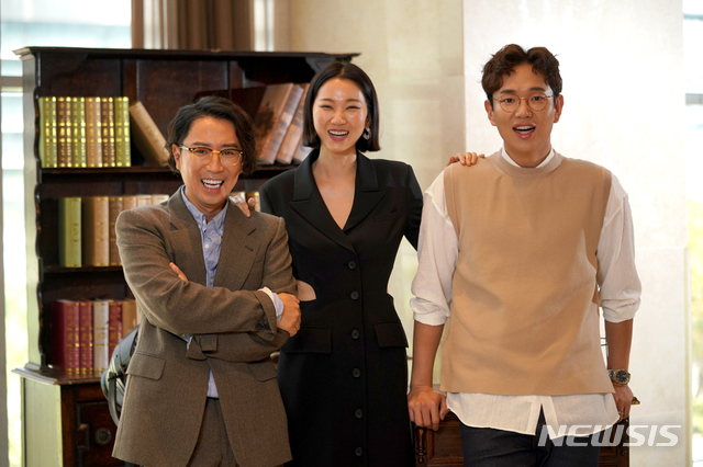 associate_pic3